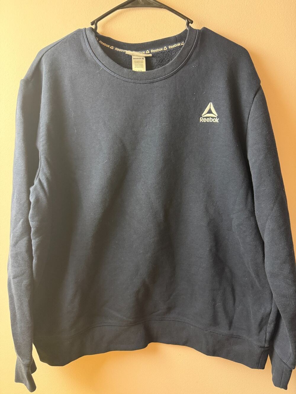 Reebok Men’s Large Crewneck Sweatshirt Navy Embroidered Logo Fleece Pullover L